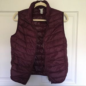 Sold Forever21 small activewear puffer vest
